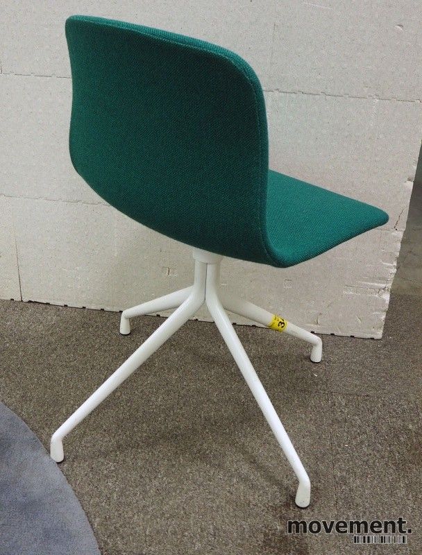 19 stk Hay About a chair AAC10 konferansestol i grønt stoff 19 stk Hay About a chair AAC10 konferansestol i grønt stoff