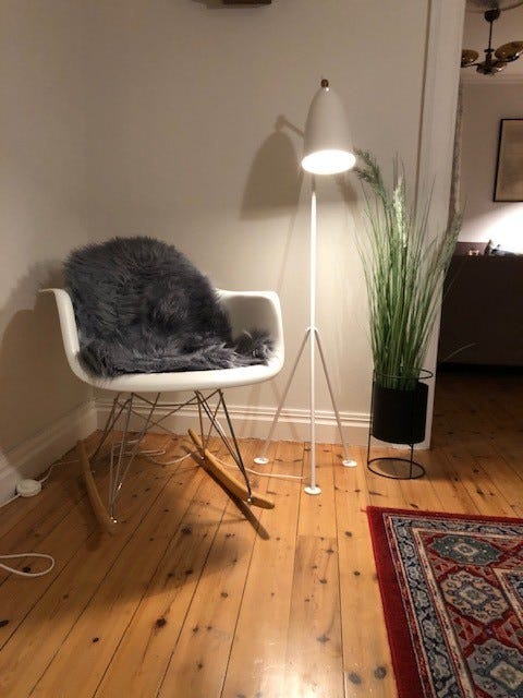 Koselig lesekrok på spisestua Galleribilde