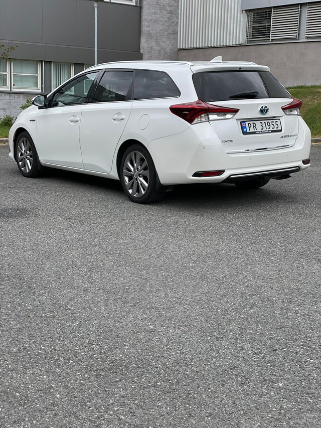 SB1ZS3JE70E176659 2016 TOYOTA AURIS-1