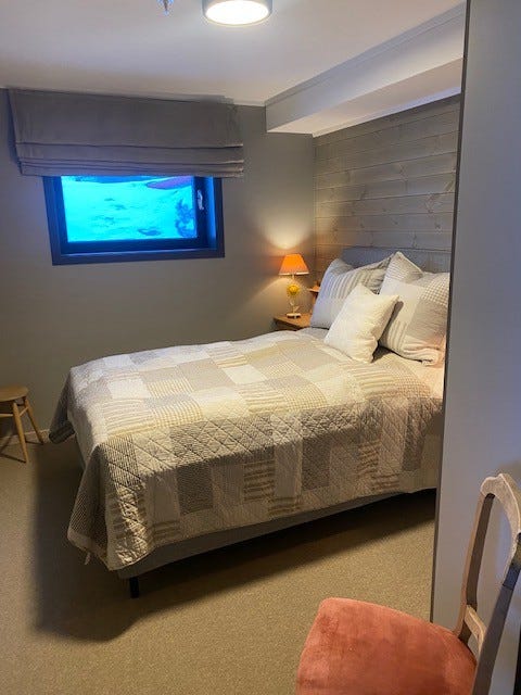 Soverom med dobbeltseng Galleribilde