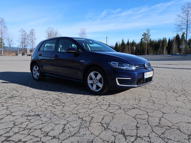 WVWZZZAUZJW906115 2018 VOLKSWAGEN GOLF-0