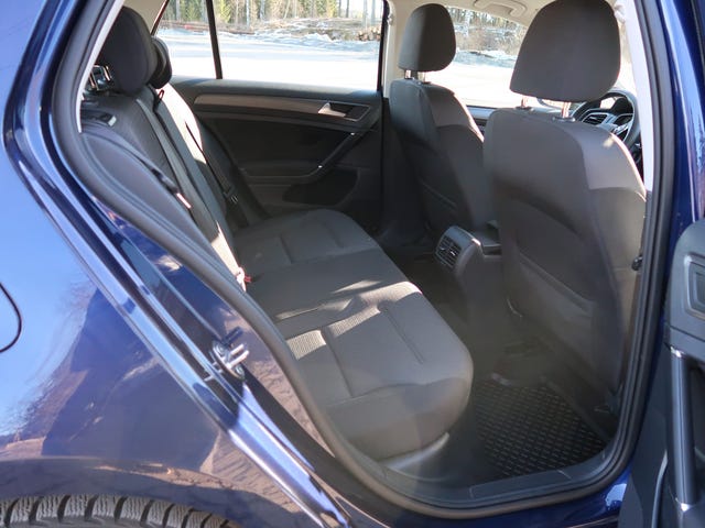 2018 VOLKSWAGEN GOLF - 9