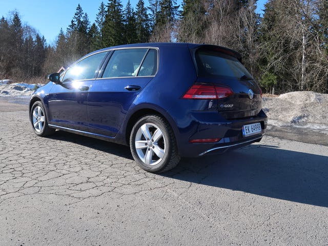 WVWZZZAUZJW906115 2018 VOLKSWAGEN GOLF-3