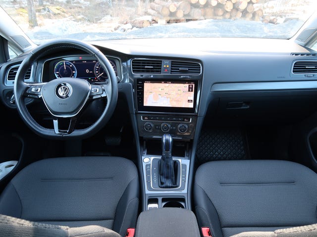 2018 VOLKSWAGEN GOLF - 13