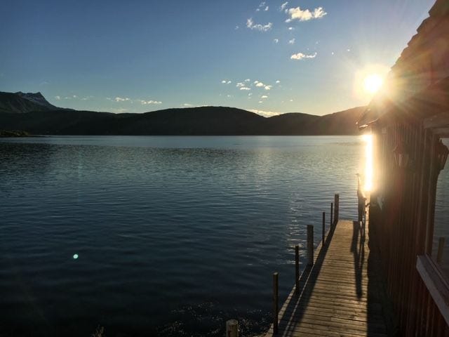 Mot vest Galleribilde