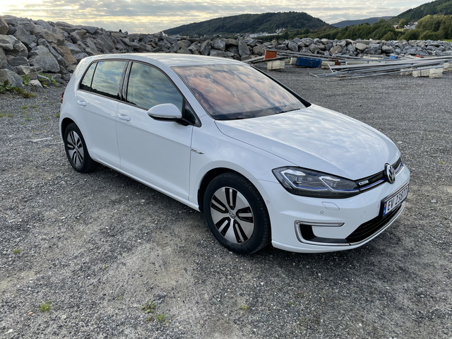 WVWZZZAUZJW901648 2018 VOLKSWAGEN GOLF-1