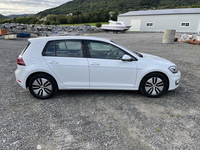2018 VOLKSWAGEN GOLF - 9