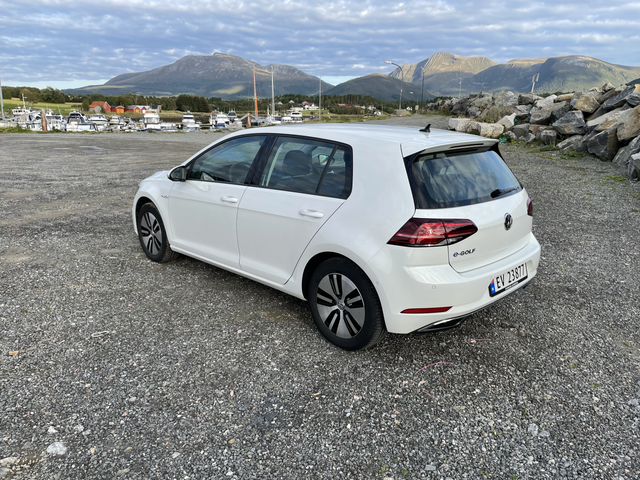 WVWZZZAUZJW901648 2018 VOLKSWAGEN GOLF-5