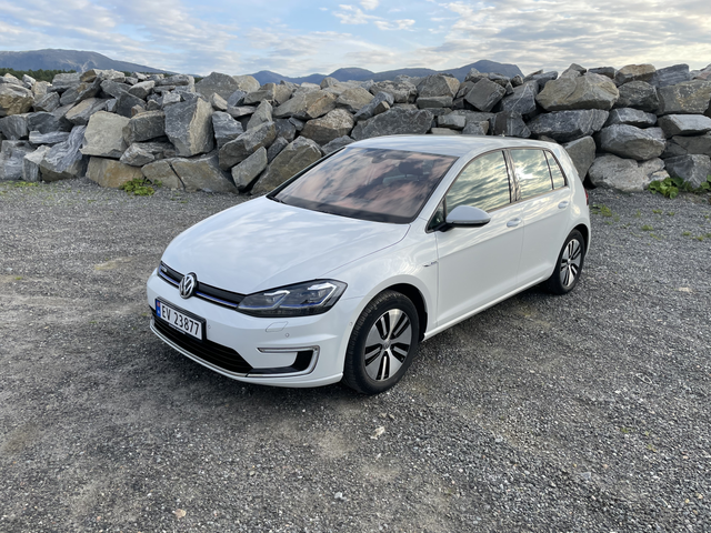 WVWZZZAUZJW901648 2018 VOLKSWAGEN GOLF-3