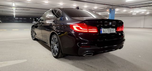 2019 BMW 5-SERIE - 11