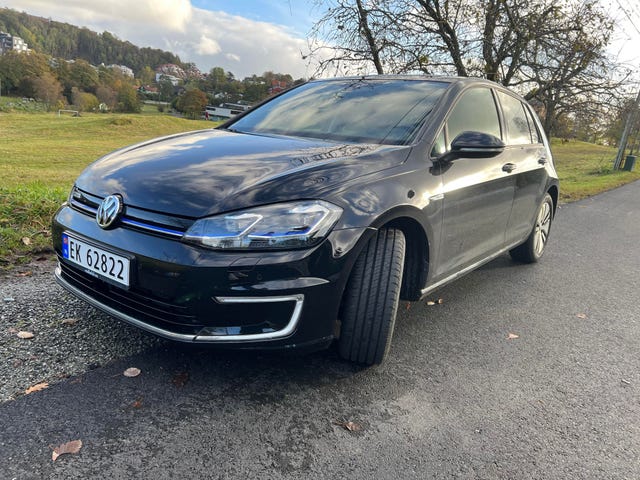 WVWZZZAUZJW906128 2018 VOLKSWAGEN GOLF-0