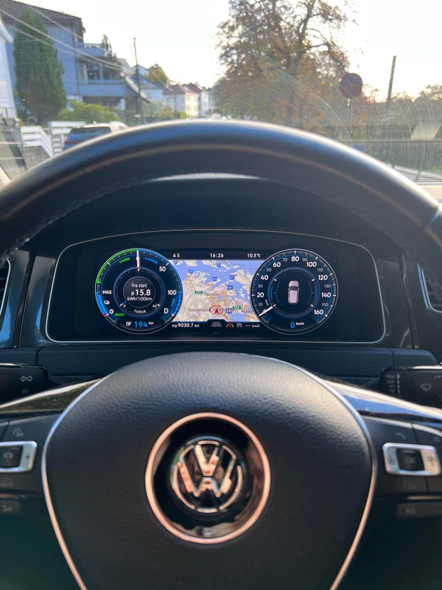 2018 VOLKSWAGEN GOLF - 23