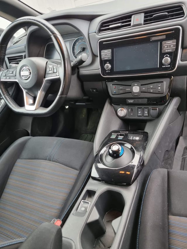 2018 NISSAN LEAF - 11