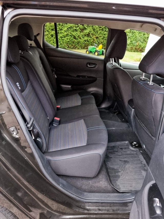 2018 NISSAN LEAF - 18