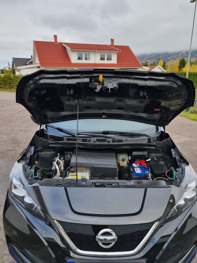 2018 NISSAN LEAF - 19