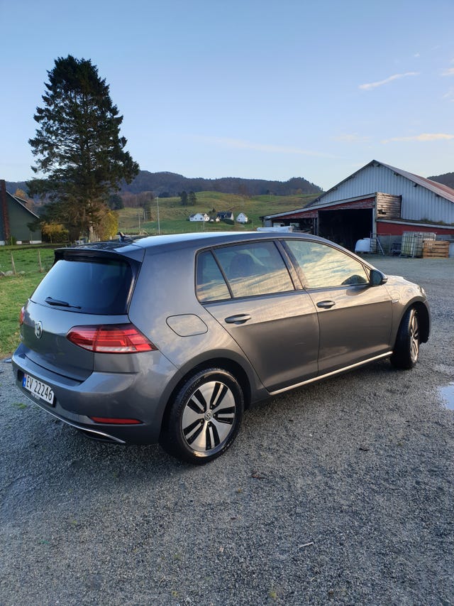 WVWZZZAUZK8901210 2019 VOLKSWAGEN GOLF-2