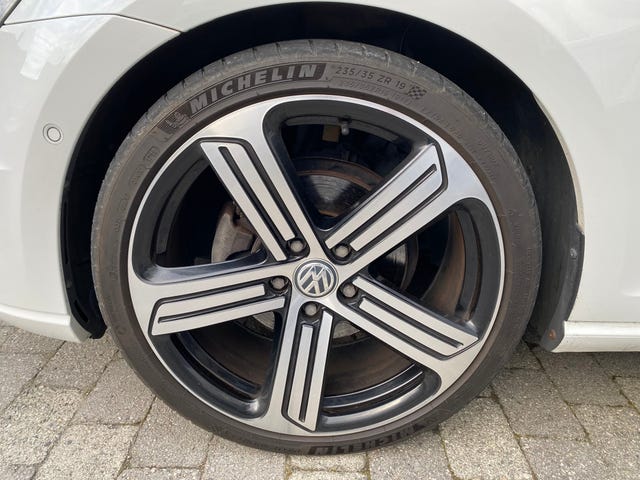 2015 VOLKSWAGEN GOLF - 18