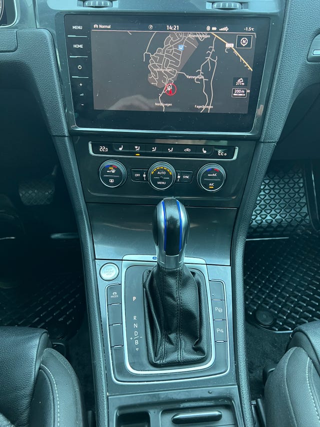 2018 VOLKSWAGEN GOLF - 12