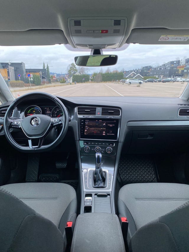 2019 VOLKSWAGEN GOLF - 18
