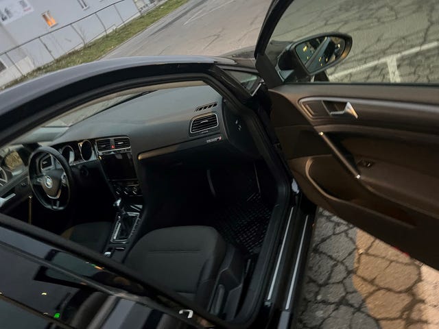 2019 VOLKSWAGEN GOLF - 12