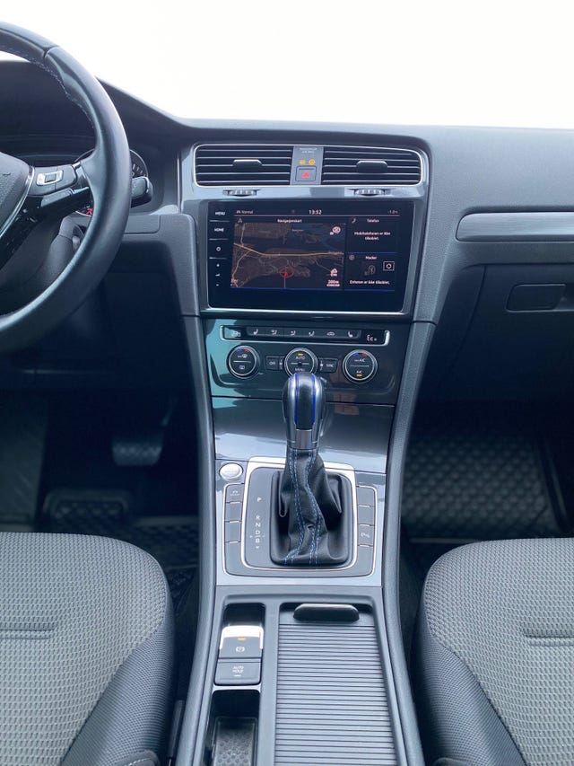 2019 VOLKSWAGEN GOLF - 16