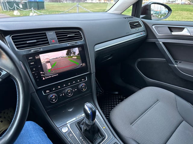 2018 VOLKSWAGEN GOLF - 9