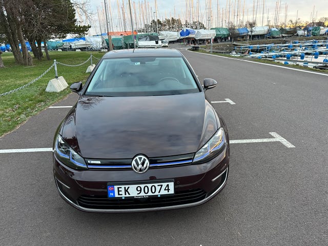 WVWZZZAUZJW911647 2018 VOLKSWAGEN GOLF-2