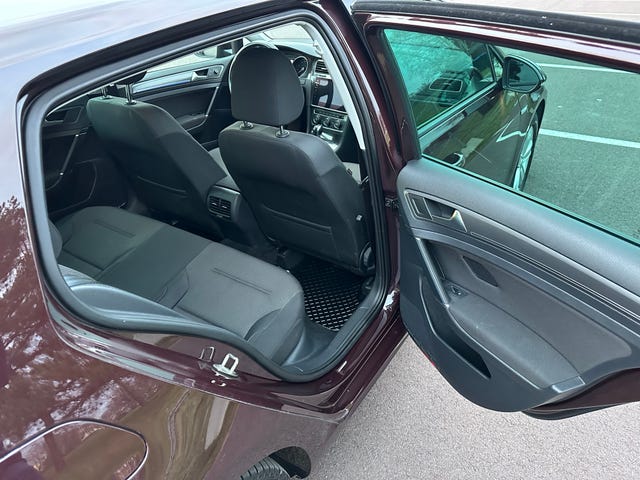 WVWZZZAUZJW911647 2018 VOLKSWAGEN GOLF-4