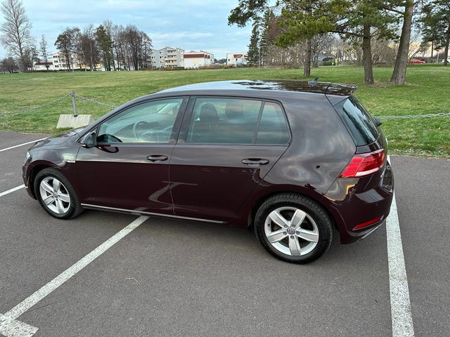 WVWZZZAUZJW911647 2018 VOLKSWAGEN GOLF-0
