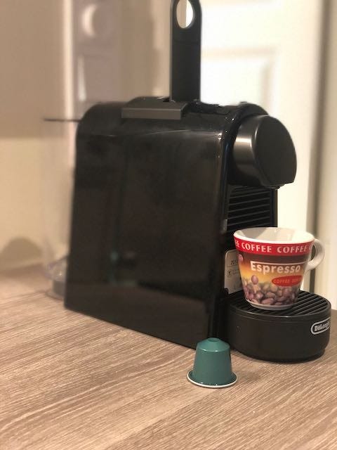 Hva med en espresso i morgensolen? Galleribilde