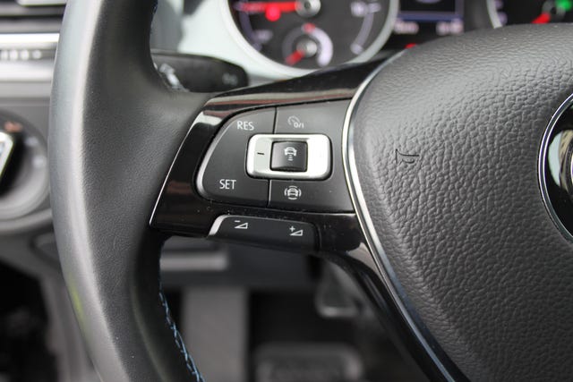 2019 VOLKSWAGEN GOLF - 32