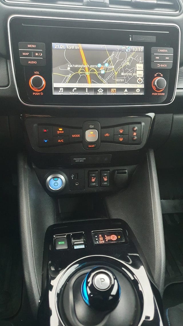 2018 NISSAN LEAF - 7