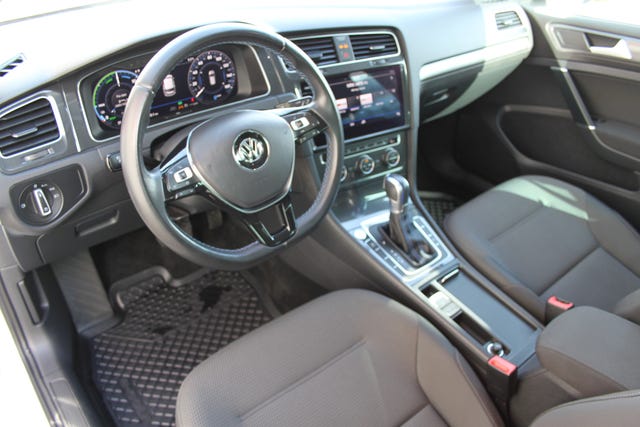 2019 VOLKSWAGEN GOLF - 34