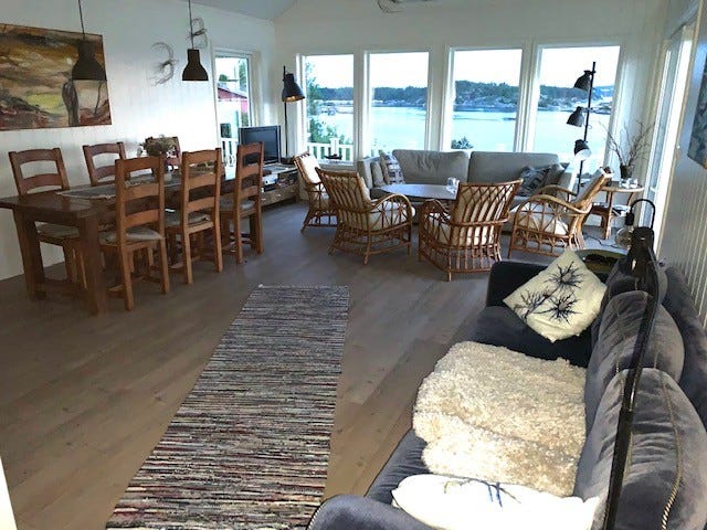 Spiseplass med stue. Galleribilde
