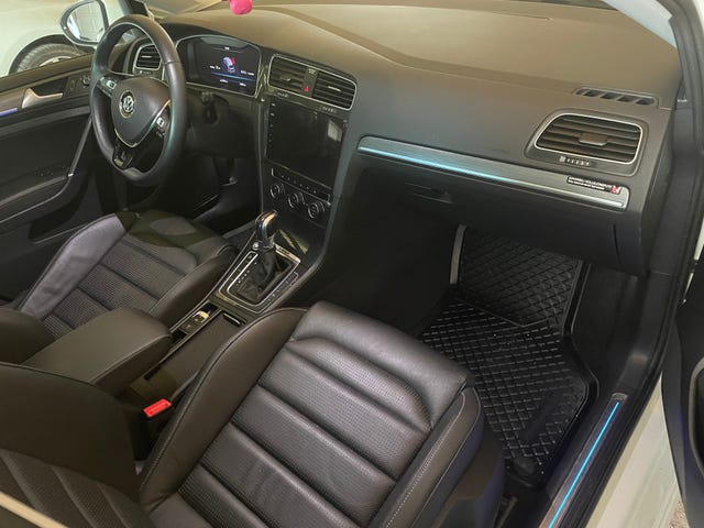 WVWZZZAUZK8909248 2019 VOLKSWAGEN GOLF-1