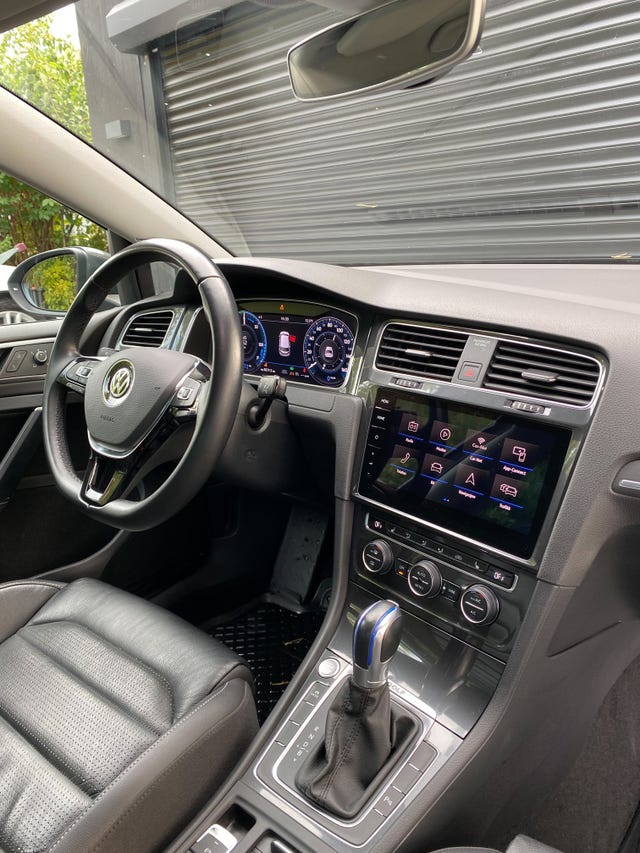 2019 VOLKSWAGEN GOLF - 14