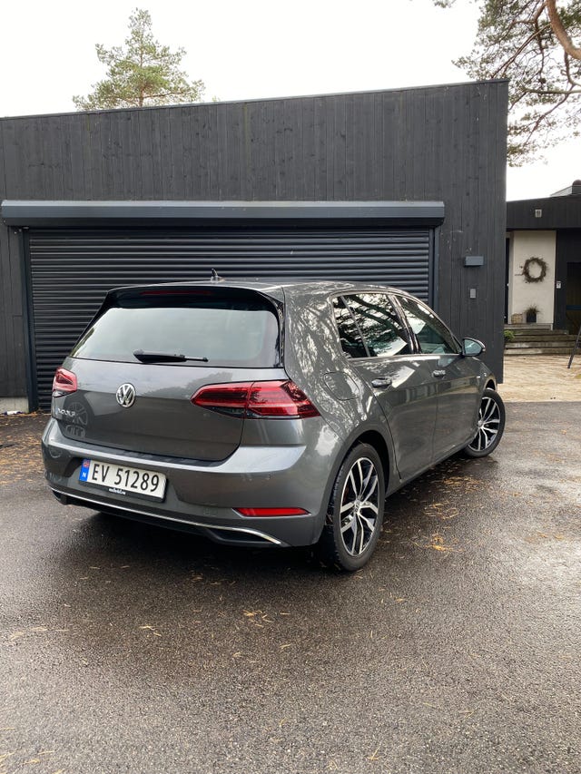 WVWZZZAUZK8906849 2019 VOLKSWAGEN GOLF-2