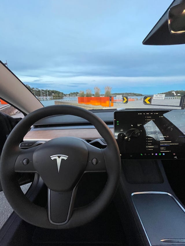 LRW3E7FR3NC606893 2022 TESLA MODEL 3-5