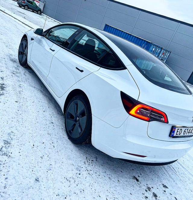 LRW3E7FR3NC482317 2022 TESLA MODEL 3-5