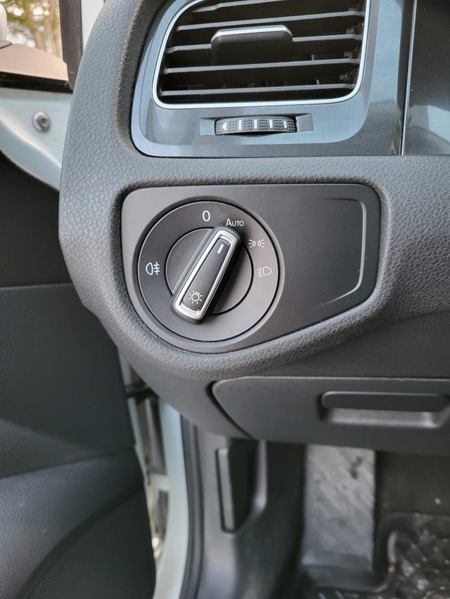 2018 VOLKSWAGEN GOLF - 27