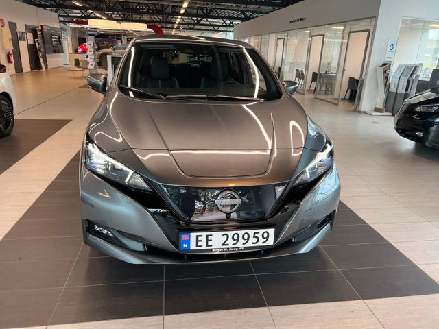 2022 NISSAN LEAF - 16