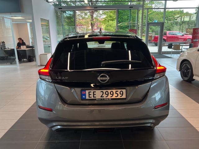 2022 NISSAN LEAF - 18