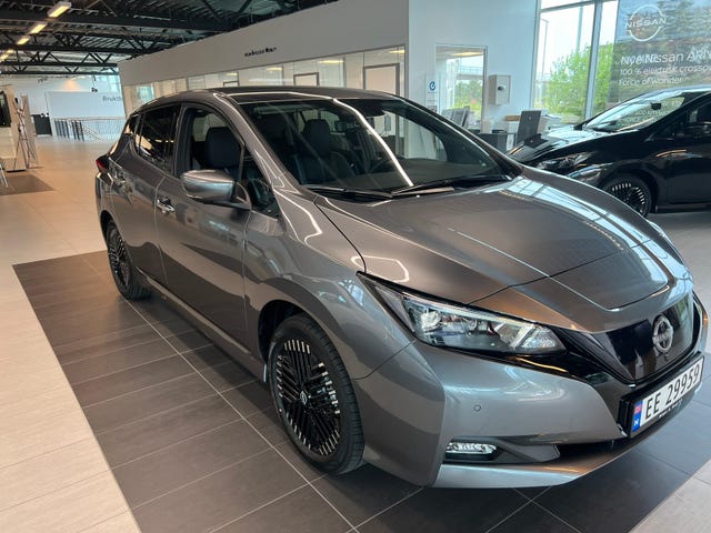 2022 NISSAN LEAF - 15