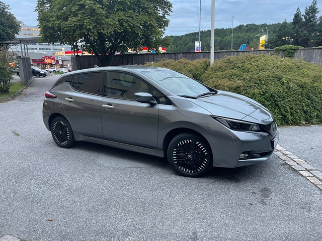 2022 NISSAN LEAF - 19