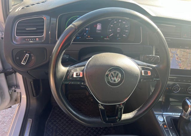 2018 VOLKSWAGEN GOLF - 12