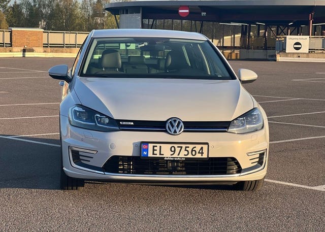WVWZZZAUZH8950205 2018 VOLKSWAGEN GOLF-2