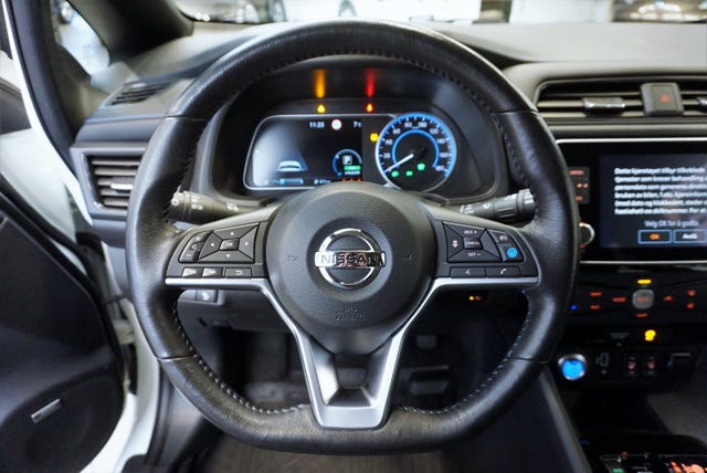 2019 NISSAN LEAF - 12