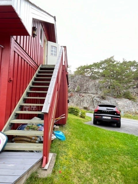 Trapp opp til egen inngang 2.etg Galleribilde