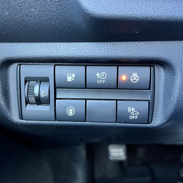 2021 NISSAN LEAF - 26