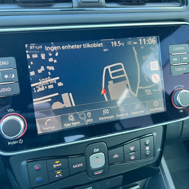 2021 NISSAN LEAF - 30